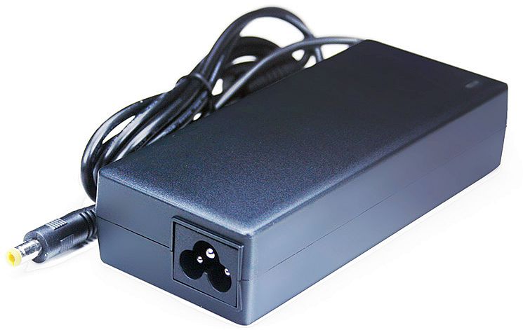 7 A 15V virtalähde (105W)